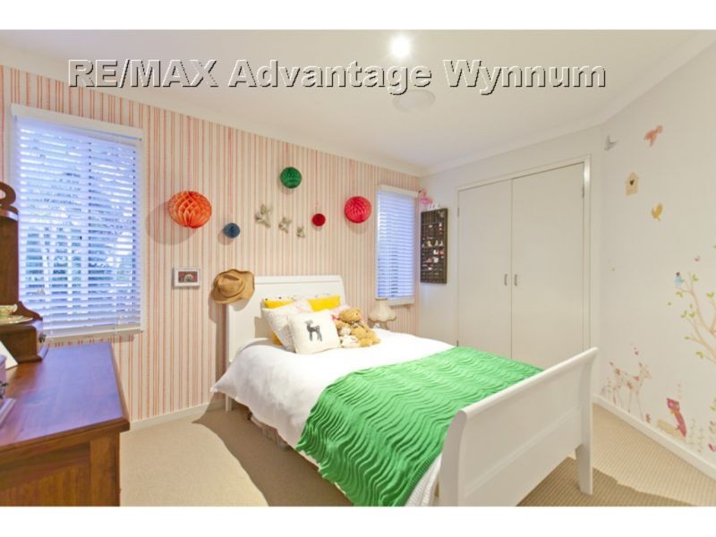 56 Macdonald St, Lota QLD 4179