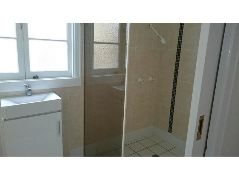 26 Outram Street, Lota QLD 4179