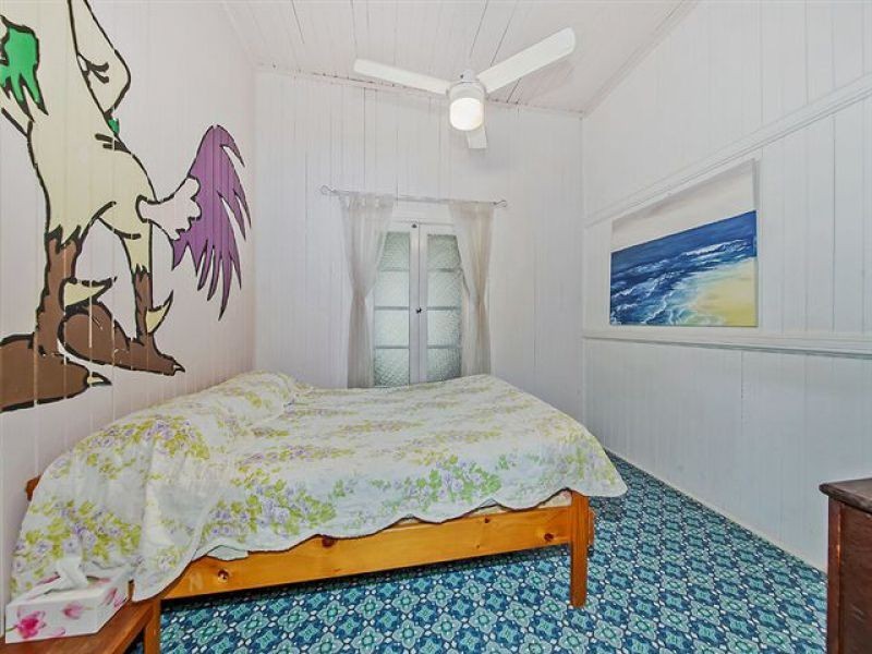 30 Ambool Street, Lota QLD 4179