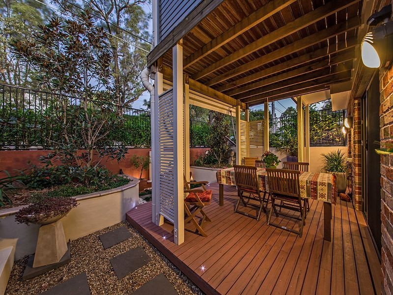 1/51-55 Daniells, Carina QLD 4152