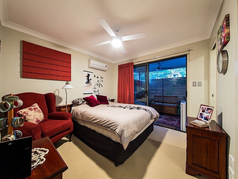 1/51-55 Daniells, Carina QLD 4152