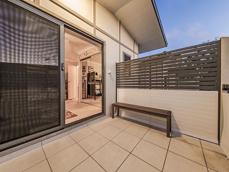 1/51-55 Daniells, Carina QLD 4152