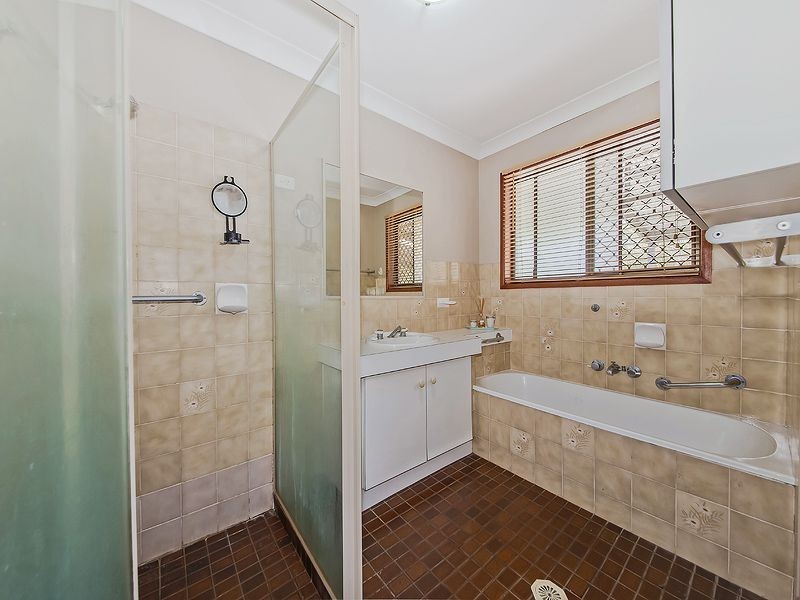 60 Amberjack Street, Manly West QLD 4179