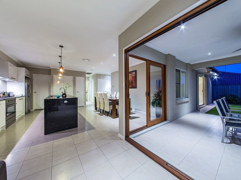 12 Foxwood Circuit, Wakerley QLD 4154