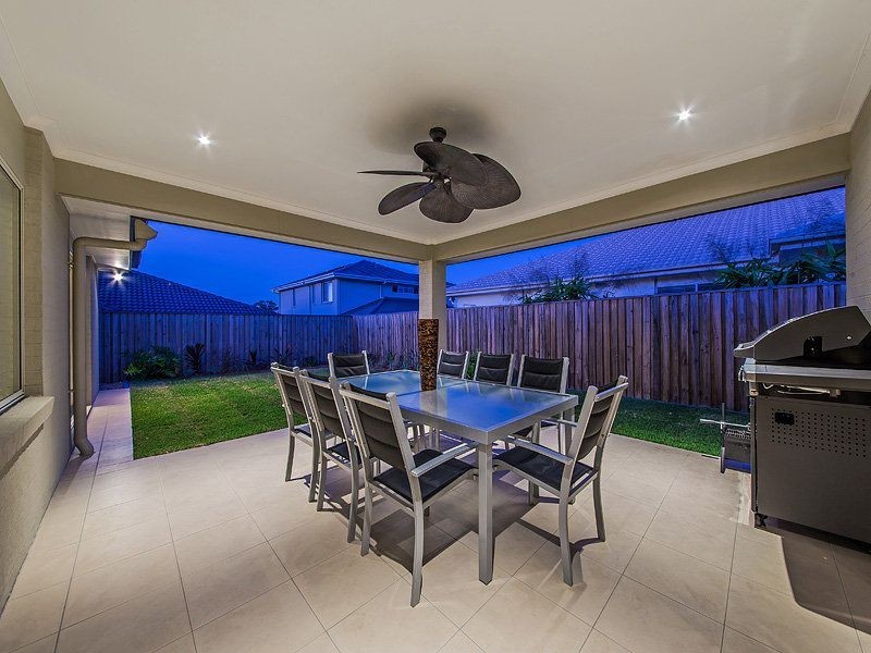 12 Foxwood Circuit, Wakerley QLD 4154