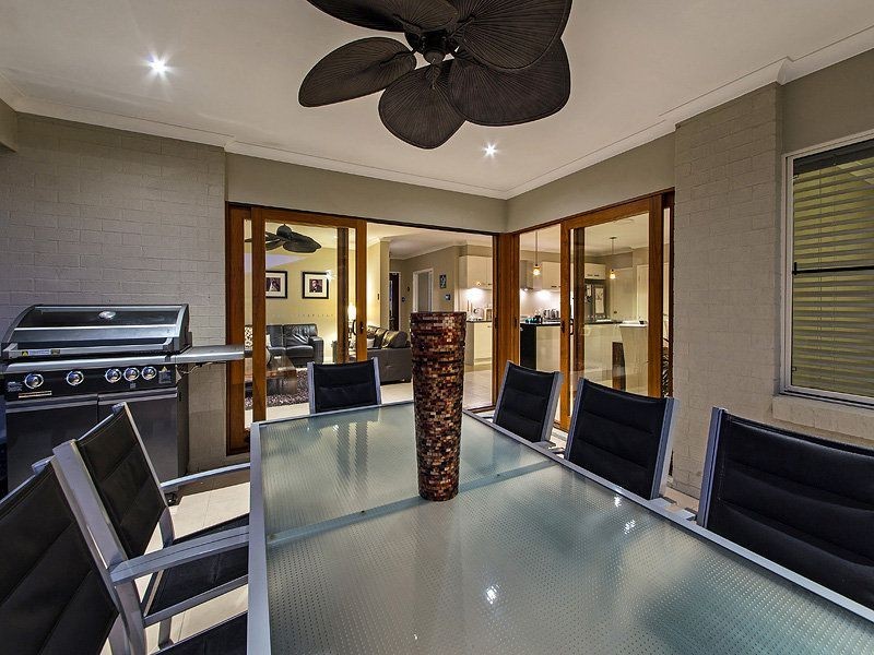 12 Foxwood Circuit, Wakerley QLD 4154