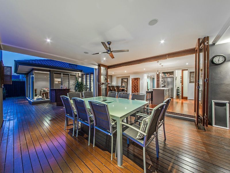 24 Paperbark Place, Wakerley QLD 4154