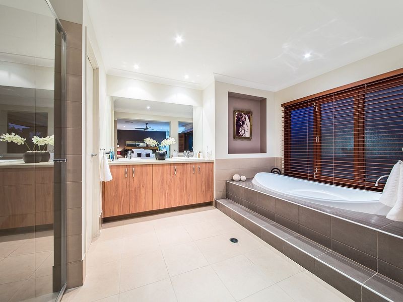 24 Paperbark Place, Wakerley QLD 4154