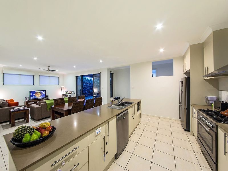 58 Higgs Cct, Wynnum West QLD 4178