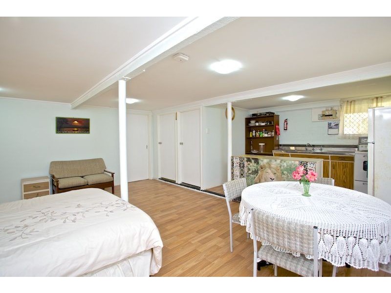 21 Natasha St, Wynnum West QLD 4178