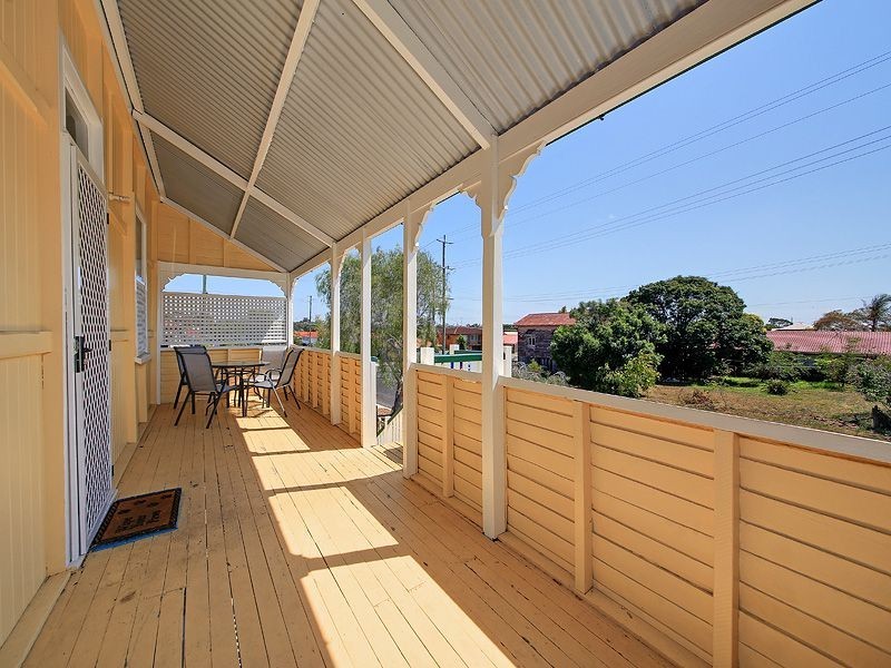 33 Seaford Street, Wynnum QLD 4178