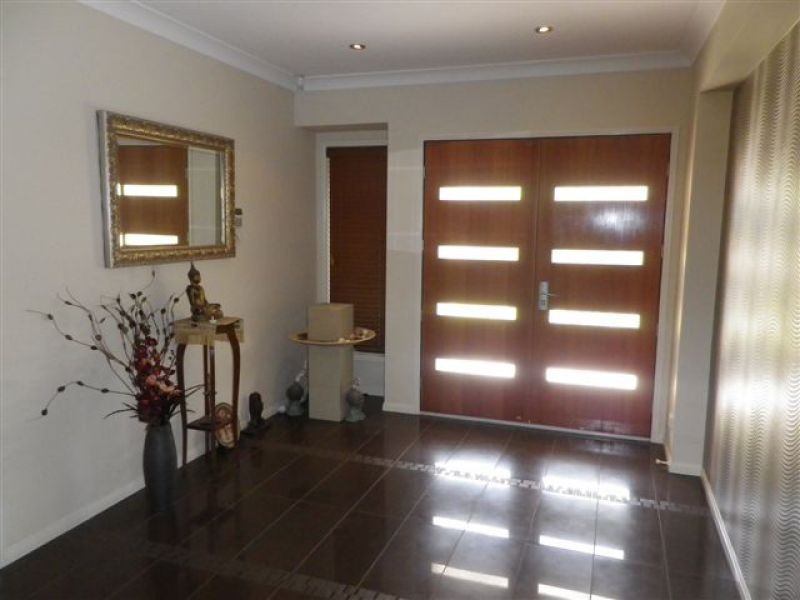 4 Willis Street, Wakerley QLD 4154