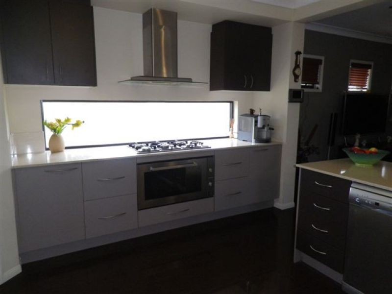 4 Willis Street, Wakerley QLD 4154