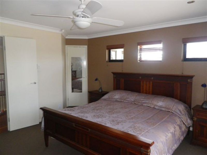 4 Willis Street, Wakerley QLD 4154