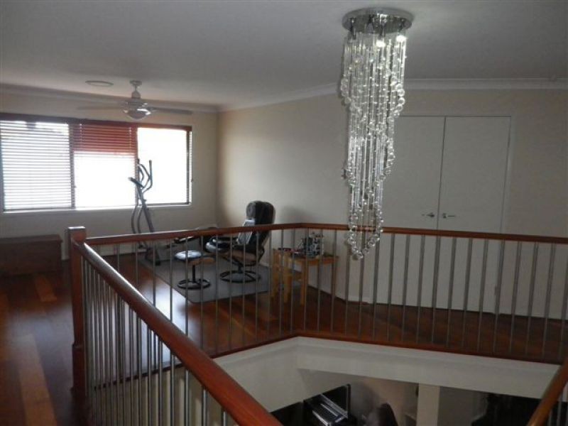 4 Willis Street, Wakerley QLD 4154