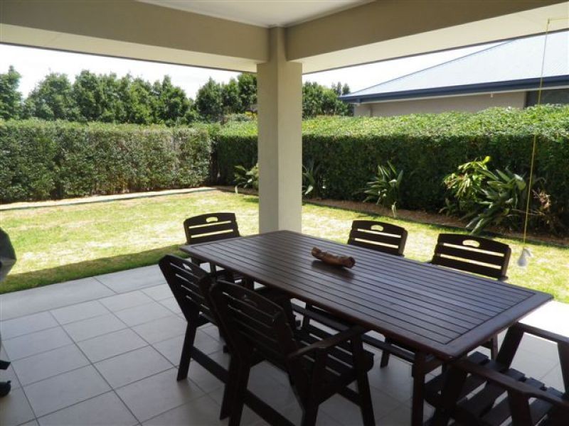 4 Willis Street, Wakerley QLD 4154