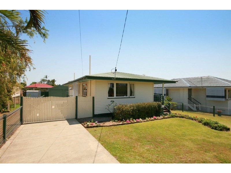 8 Hellyer, Wynnum West QLD 4178