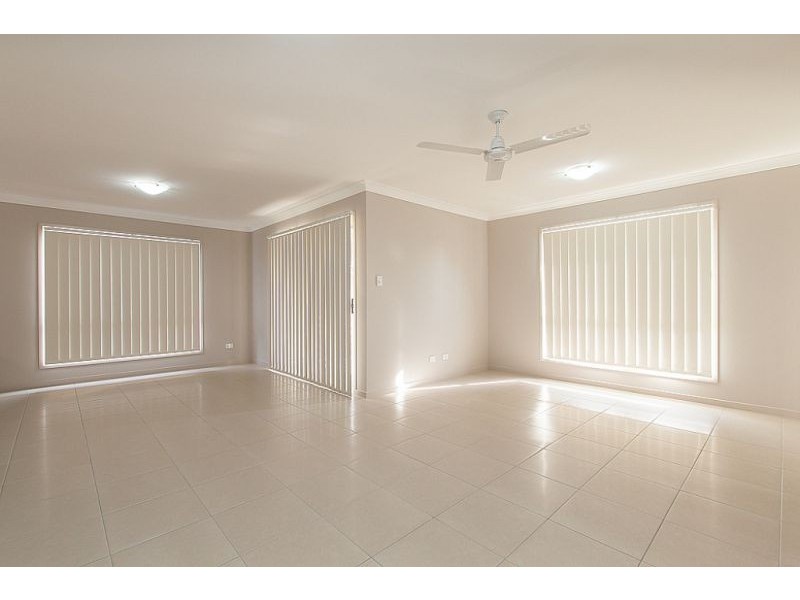 21 Blackwood Road, Manly West QLD 4179