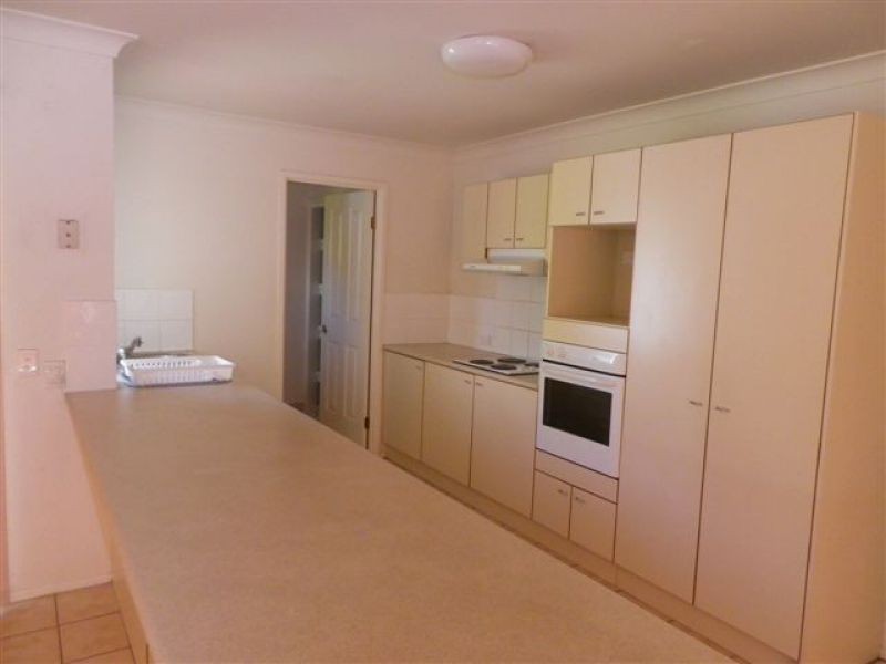 18 Holland Crescent, Wynnum West QLD 4178