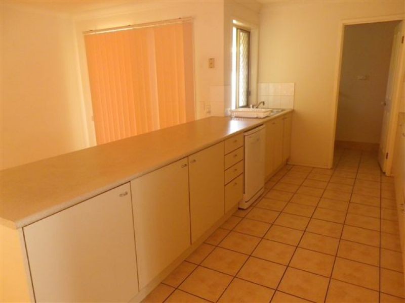 18 Holland Crescent, Wynnum West QLD 4178