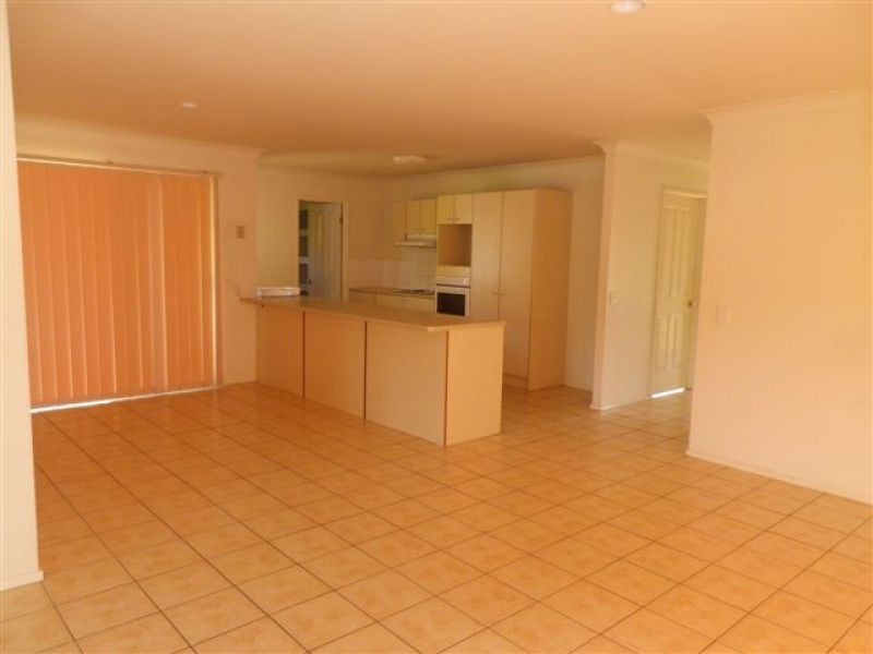 18 Holland Crescent, Wynnum West QLD 4178