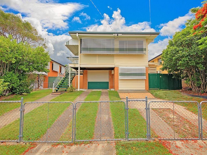 55 Roseberry Pde, Wynnum West QLD 4178