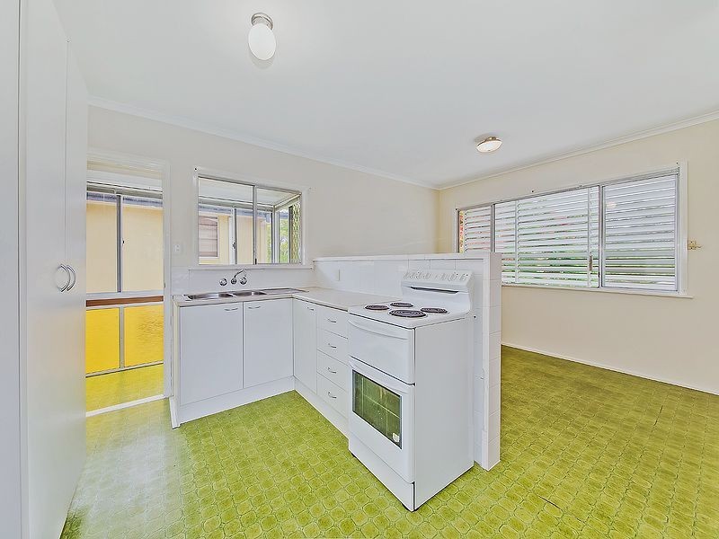 55 Roseberry Pde, Wynnum West QLD 4178
