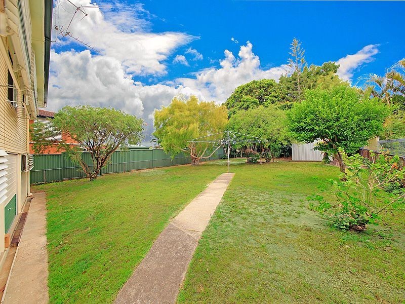 55 Roseberry Pde, Wynnum West QLD 4178