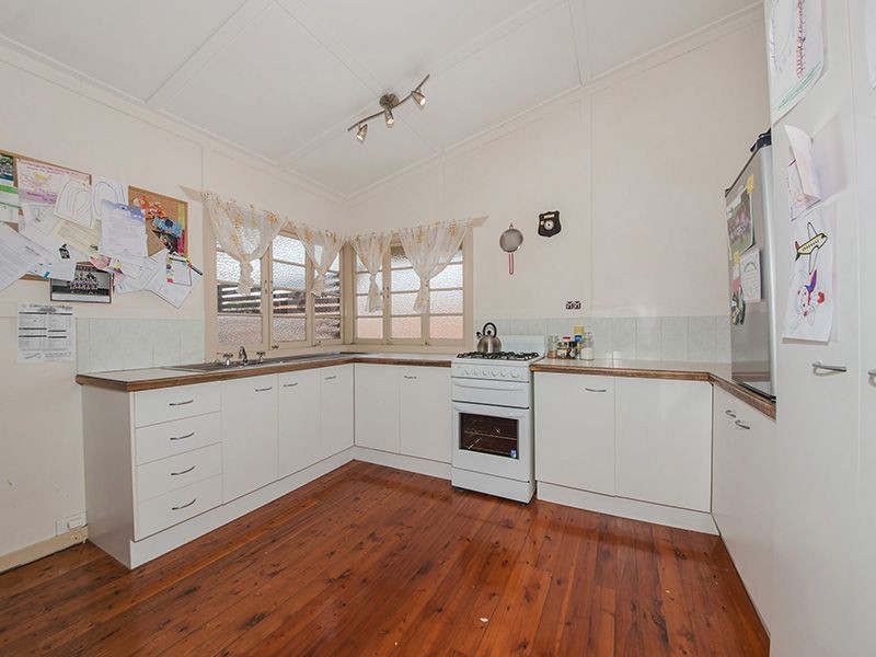 11 Mcfadden Street, Wynnum QLD 4178