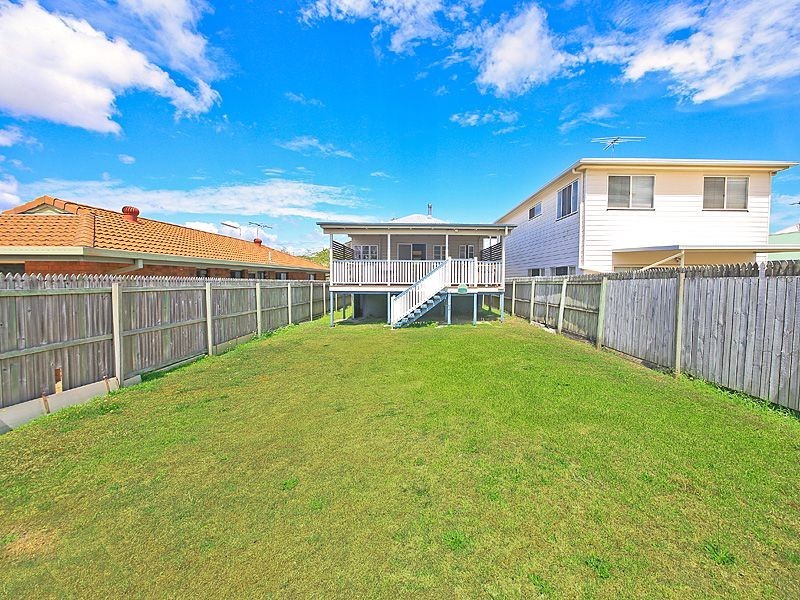 11 Mcfadden Street, Wynnum QLD 4178