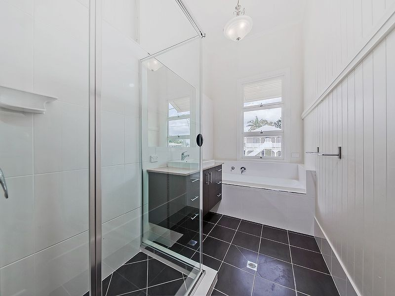 2339 Wynnum Road, Wynnum QLD 4178