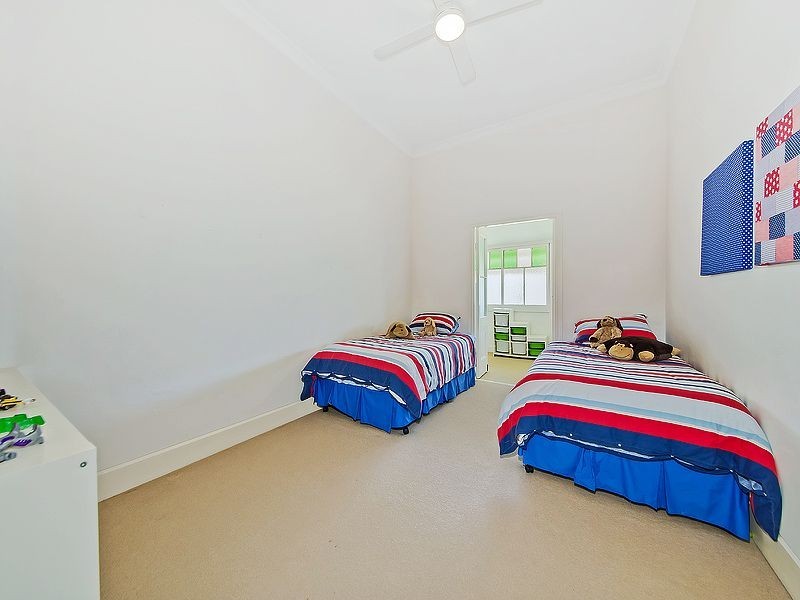 144 Preston Rd, Manly West QLD 4179