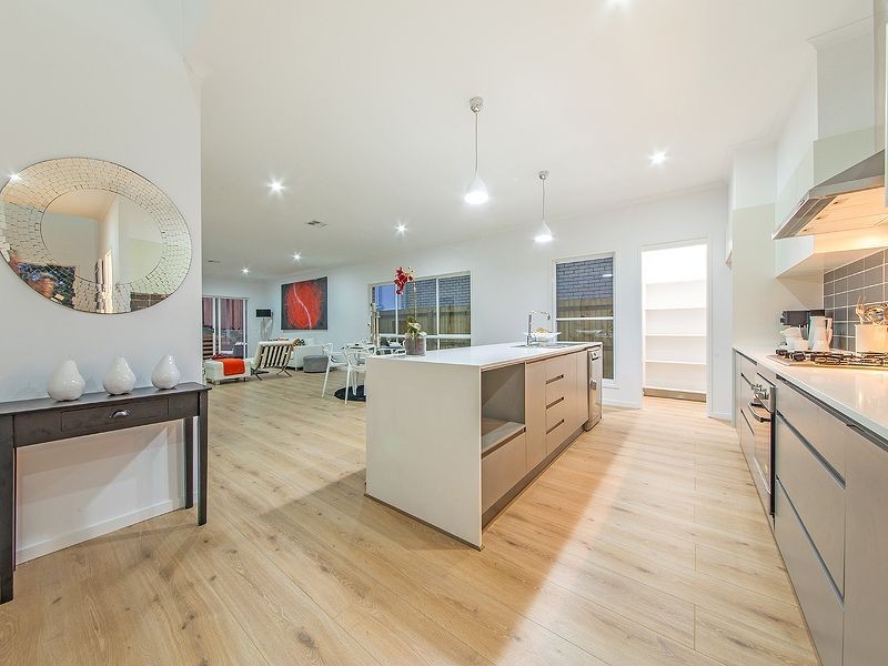 39 Curtis St, Manly QLD 4179