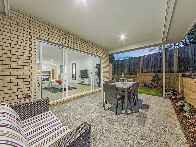 39 Curtis St, Manly QLD 4179