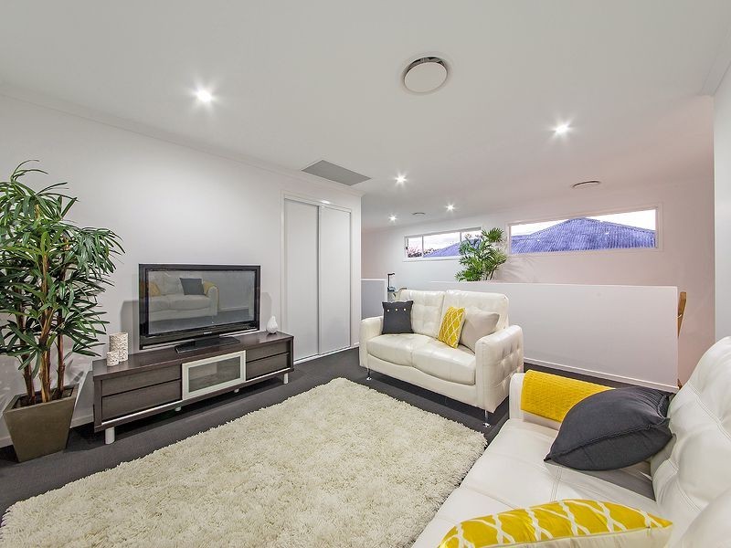39 Curtis St, Manly QLD 4179