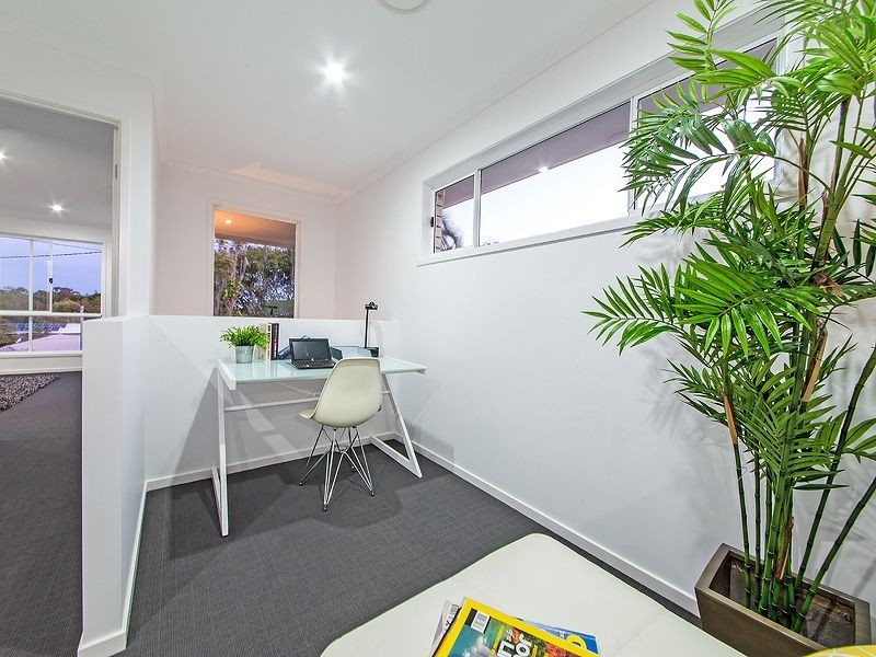 39 Curtis St, Manly QLD 4179