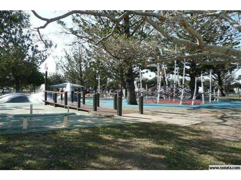 9/127 Wynnum Esplanade, Wynnum QLD 4178