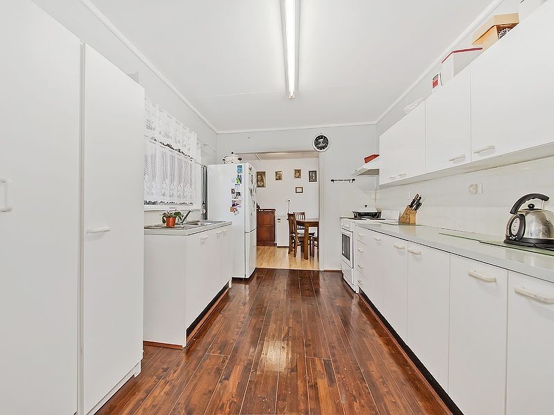 261 Kianawah Road, Wynnum West QLD 4178