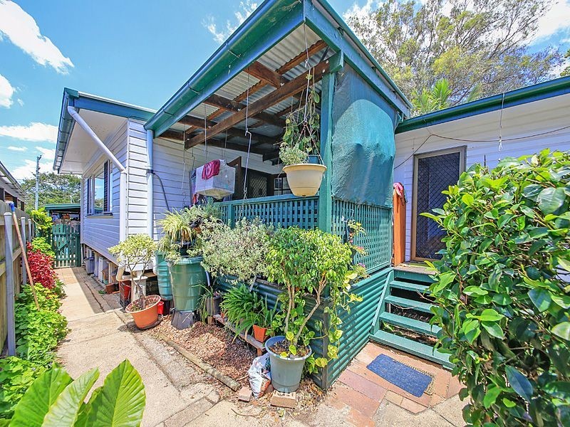 261 Kianawah Road, Wynnum West QLD 4178