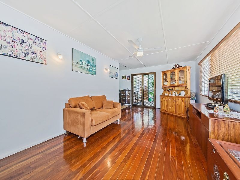 261 Kianawah Road, Wynnum West QLD 4178