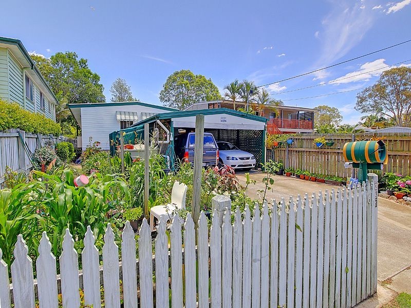 261 Kianawah Road, Wynnum West QLD 4178