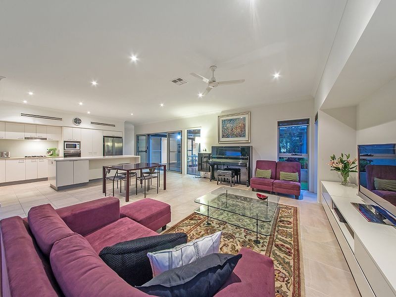 31 Macquarie Sreet, Wakerley QLD 4154