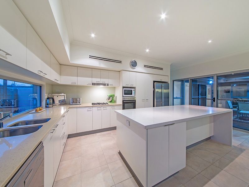 31 Macquarie Sreet, Wakerley QLD 4154