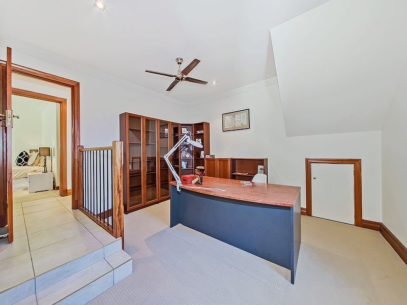 106 Stradbroke Ave, Wynnum QLD 4178