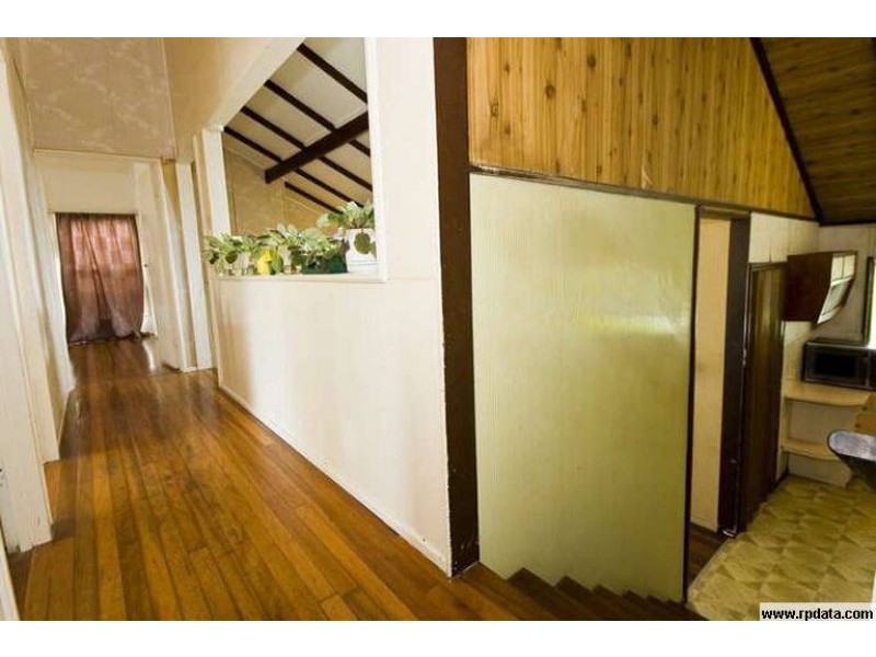 3 Evelyn Rd, Wynnum West QLD 4178