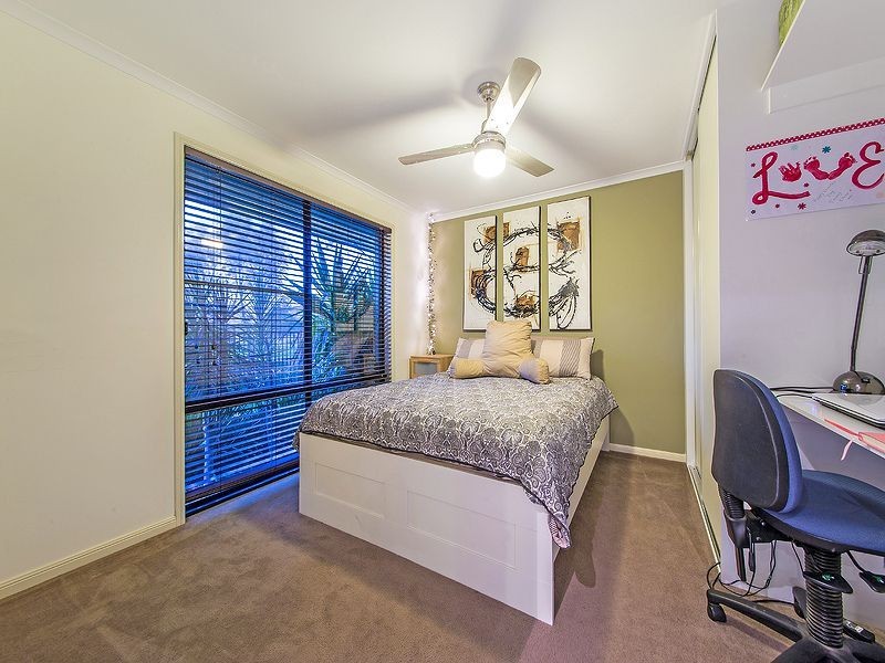 25 Red Gum Crescent, Wakerley QLD 4154