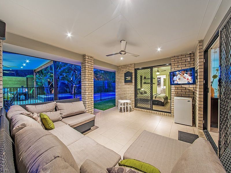 25 Red Gum Crescent, Wakerley QLD 4154