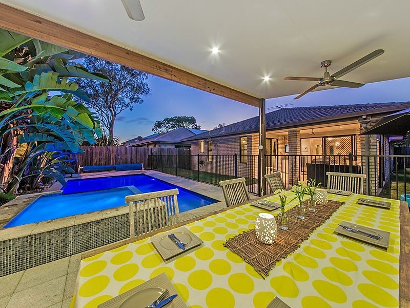 25 Red Gum Crescent, Wakerley QLD 4154