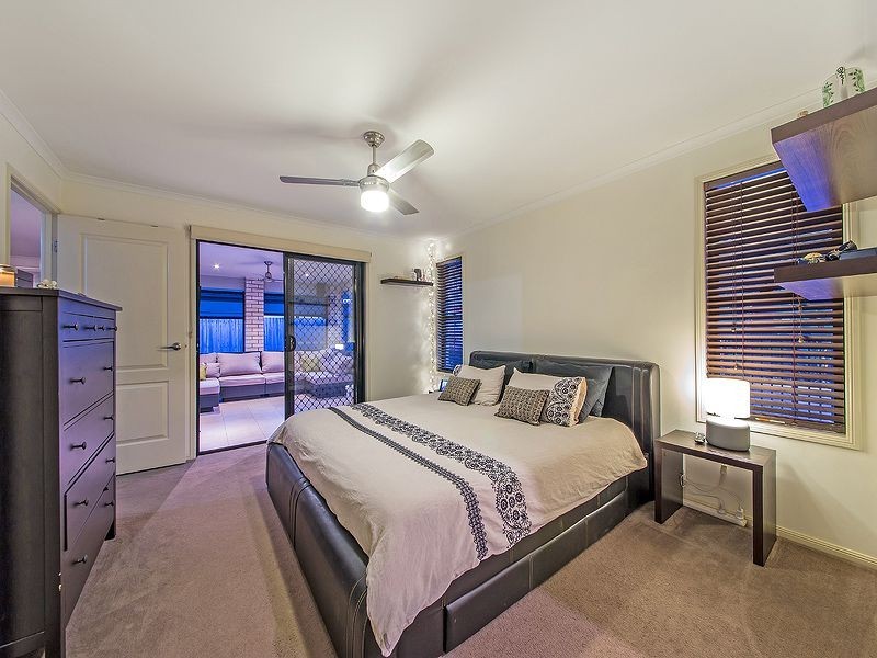 25 Red Gum Crescent, Wakerley QLD 4154