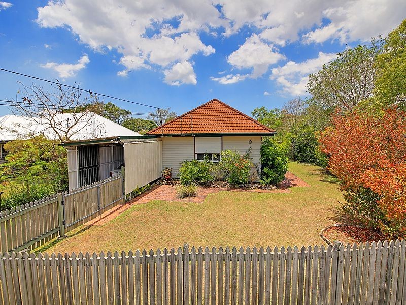 26 Gristock St, Coorparoo QLD 4151